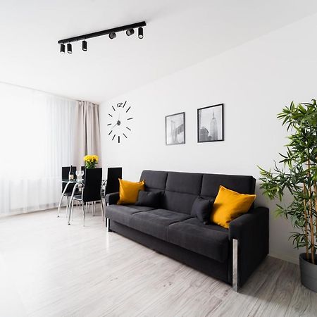 Ferienwohnung New Apart Near Sky Tower - Gwiazdzista Breslau Exterior foto