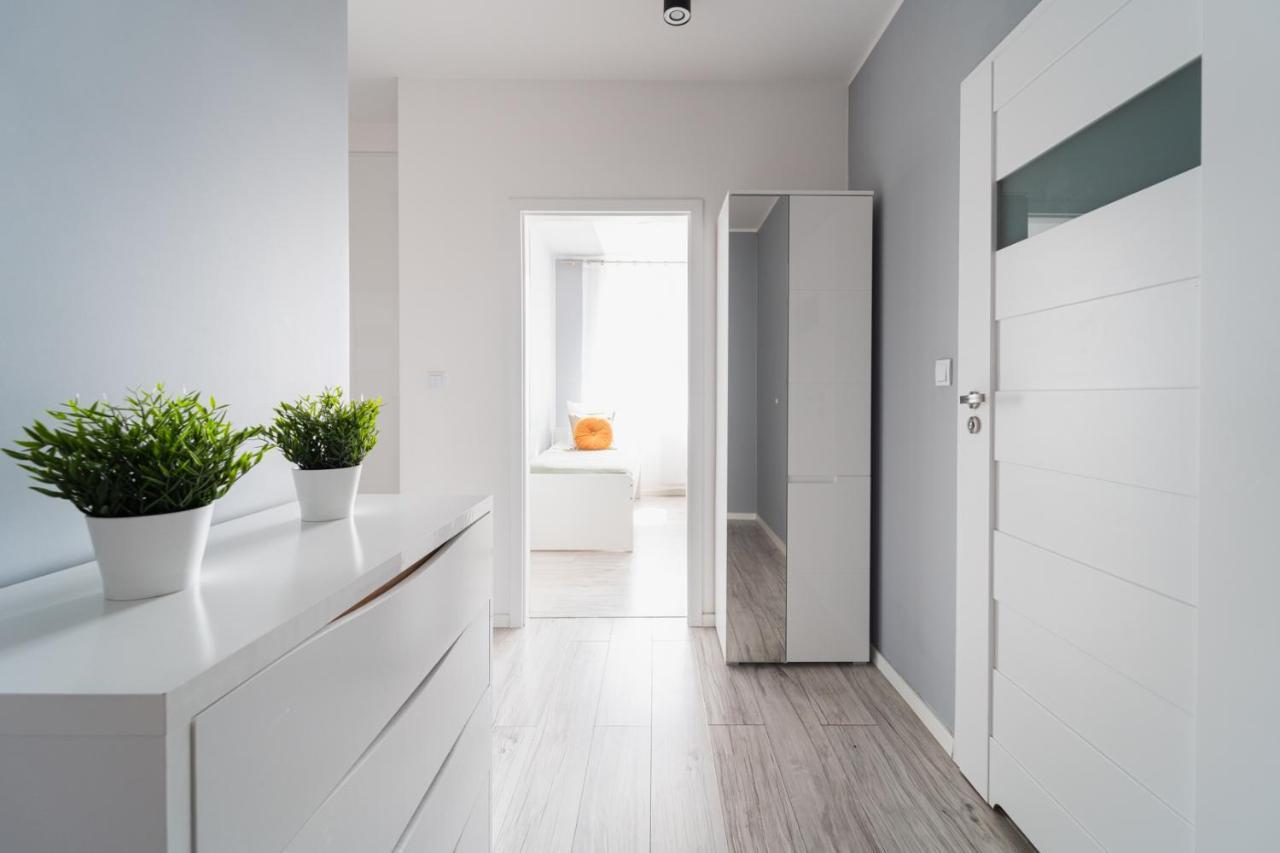 Ferienwohnung New Apart Near Sky Tower - Gwiazdzista Breslau Exterior foto